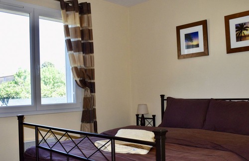 Olonzac House | Bright cheerful 3 Bedroom home over single level with fantastic outdoor space.