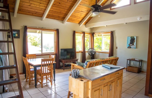 Pupukea Cottage | Bright, clean, airy Rocky Point Beach 1 bedroom loft. Steps to beach & bike path