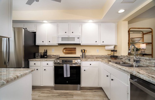 Fort Pierce Shores Condo | Bright coastal-boho 2 bed/2 bath Oceanfront Oasis in pristine Hutchinson Island