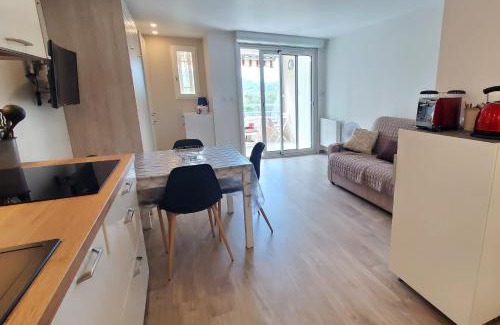 Agay Apartment | Bright cocoon with pool - facing the sea