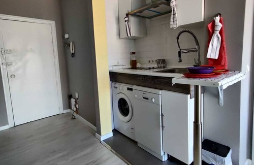 Guindalera House | bright, comfortable and well connected apartment