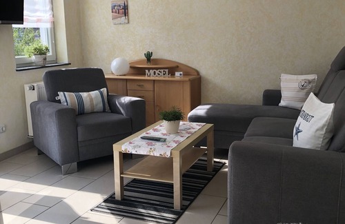 Cochem Apartment | Bright, comfortably furnished vacation apartment with panoramic views