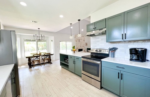Round Rock House | Bright & Comfy home near Old Downtown Round Rock