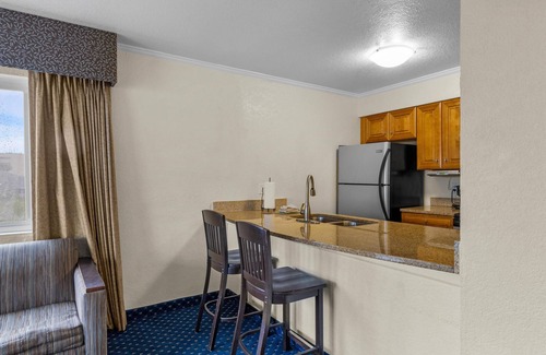 Rocky Point Condo | Bright & Convenient 2-Bed/2-Bath Condo