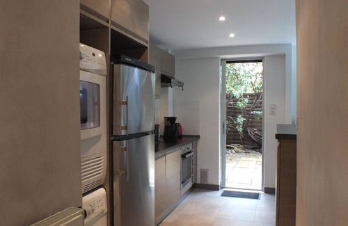 Cap-d'Antibes Apartment | Bright corner apartment with fenced garden, 5 minutes from the beach!