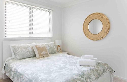 Tweed Heads South Apartment | Bright & cosy 2 bed, 2 bath apartment, with pool.