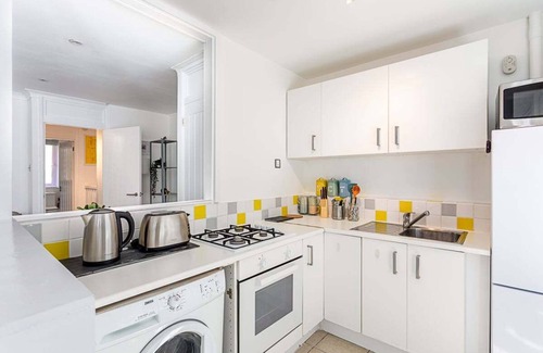 Ferndale Apartment | Bright & Cosy One-Bed Apartment