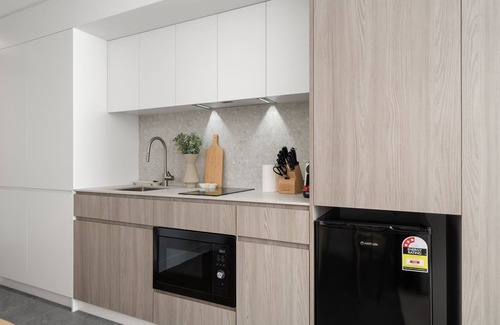 North Fremantle Apartment | Bright & Cosy Studio in Prime Fremantle Location