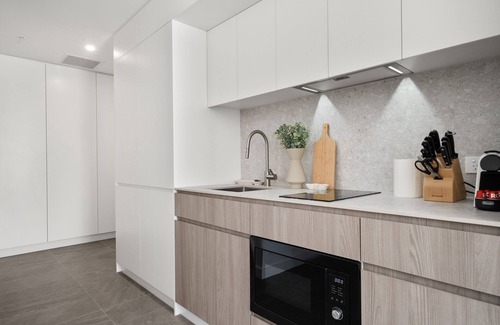 North Fremantle Apartment | Bright & Cosy Studio in Prime Fremantle Location
