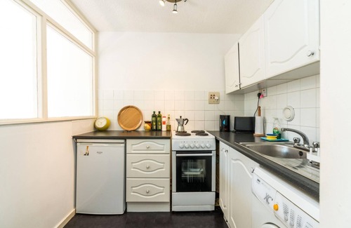 Camden Town Apartment | Bright & Cosy Studio Close to Central London
