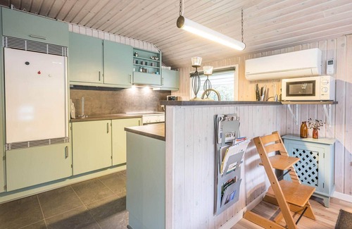 Houstrup House | Bright Cottage with Covered Terrace-By Traum