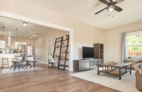 Tower District House | Bright & Cozy 2HOMES Best Tower District Location