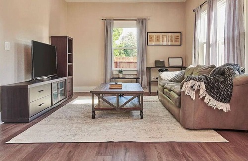 Tower District House | Bright & Cozy 2HOMES Best Tower District Location