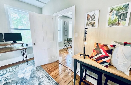 Frederick Condo | Bright Cozy Condo - 9 Minute Walk To Carroll Creek