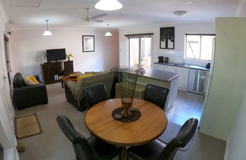 Bright House | Bright Deluxe Accommodation Luxury for Couples