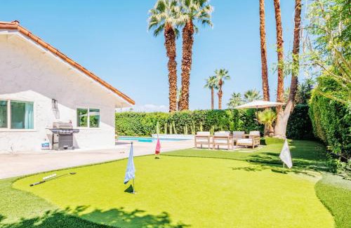 Palm Springs House | Bright Desert Villa w Pool Jacuzzi &Mountain Views