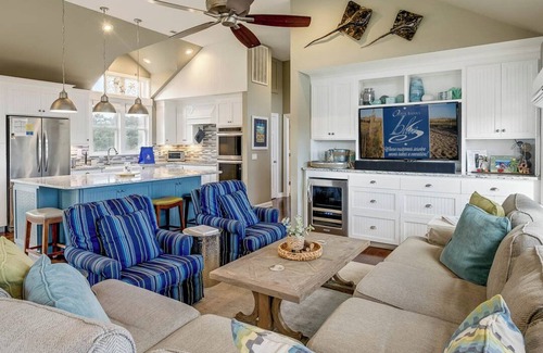 Duck House | Bright Dreams Ahead | 1,350 ft to the beach | Private Pool and Hot Tub