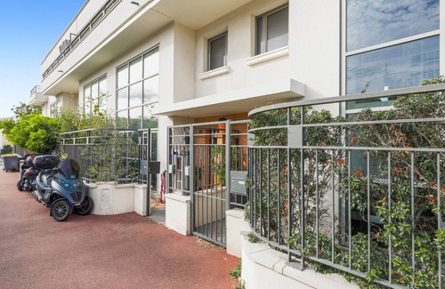 Plateau - Mont-Valerien Apartment | Bright duplex with terrace in Nanterre - Welkeys