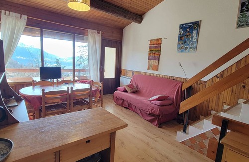 Saint-Michel-de-Chaillol Apartment | Bright apartment 6 pers, pets allowed, south balcony, ski-in/ski-out