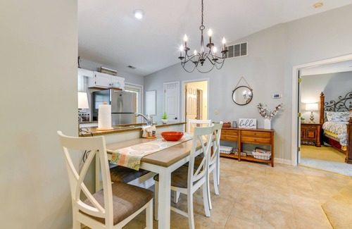 Franklin Villa | Bright Franklin Villa: Fireplace, Golf Course View
