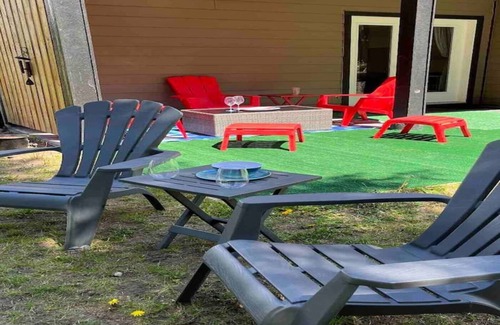 Clearwater House | Bright garden view 2 bedroom suite