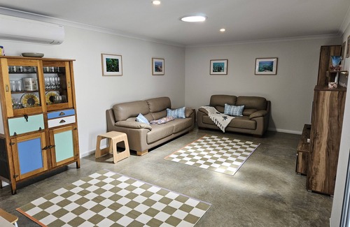 Quedjinup House | Bright happy home suitable for two couples or upgrade to five guests.n