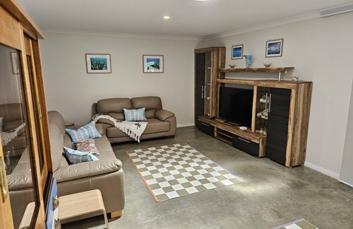 Quedjinup House | Bright happy home suitable for two couples or upgrade to five guests.n