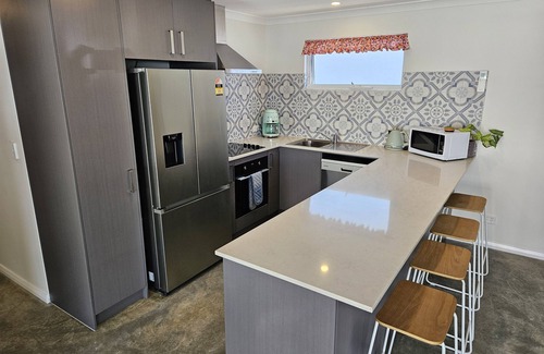 Quedjinup House | Bright happy home suitable for two couples or upgrade to five guests.n