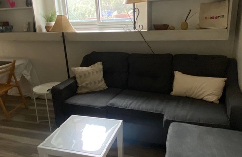 Villa Park House | Bright House Unit: Your Private Retreat!