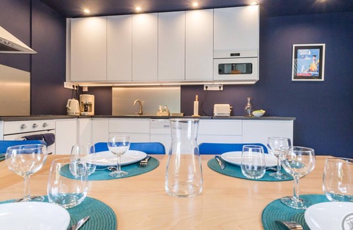 Saint-Jores Cottage | Bright house with terraces and garden in Montsenelle