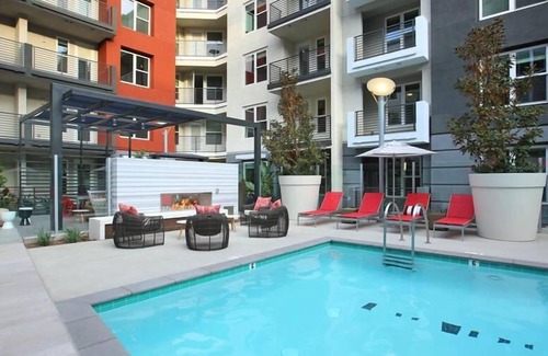 Irvine Business Complex Apartment | Bright Irvine 1BR | Kitchen| Free WiFi | Parking available