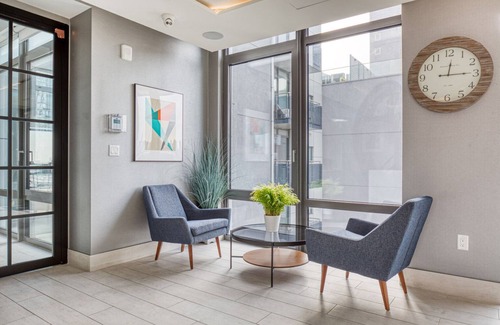Hunters Point Apartment | Bright LIC 1BR w/Gym, Doorman, Elevator & Private Balcony, by Blueground