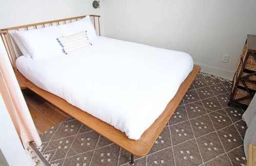 Yamacraw Village Apartment | Bright Loft With a Patio in Downtown Savannah