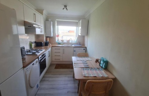North Finchley Apartment | Bright & Lovely & apartment
