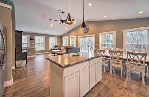 Ludington House | Bright Ludington Home < 1 Mi to Hamlin Lake