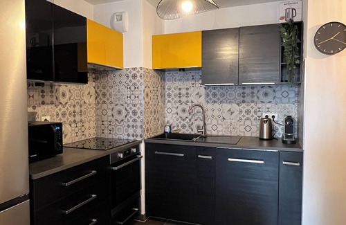 Plaine des Bouchers Apartment | Bright, modern apartment.