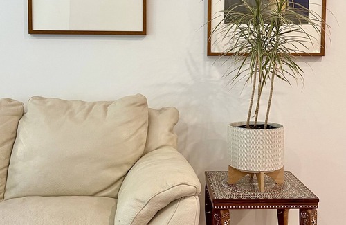 Belmont House | Bright, Modern Home Near Downtown C-Ville & UVa