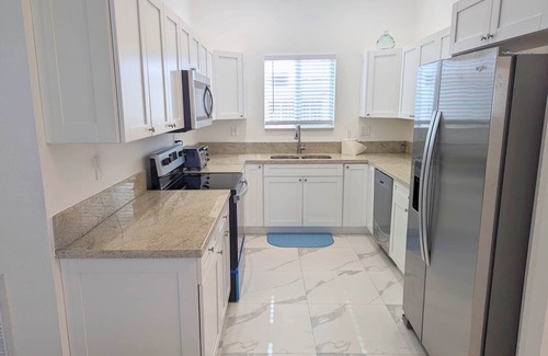 Downtown Fort Lauderdale House | Bright & Modern Home | October 10% Discount