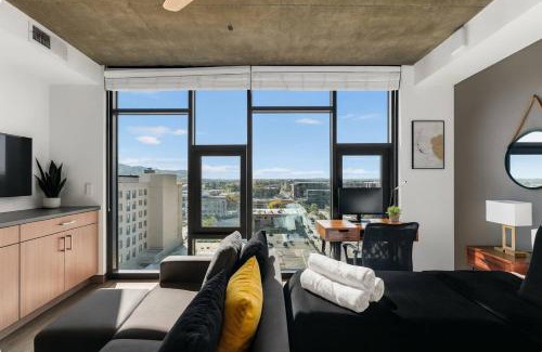 Five Points South Apartment | Bright n Airy Studio Perfect City Escape 7