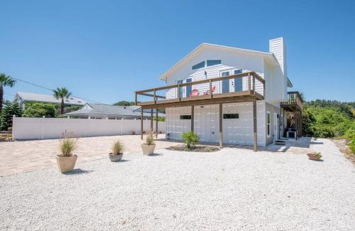 Butler Beach House | Bright New Beach House with In- Law Suite - 2 blocks to beach!