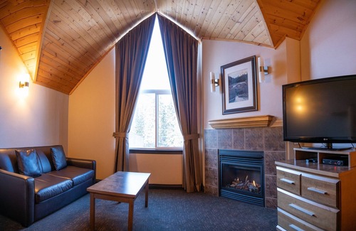 Banff Apartment | Bright & Open Loft King Suite with Mountain Views