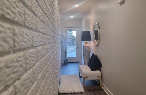 Dundee-Happy Hollow Historic District Condo | Bright, Open Midtown Luxe Penthouse Apartment Retreat w/Private Balcony