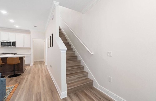 South Pensacola House | Bright & open/walk to downtown!
