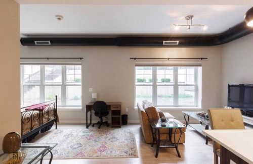 West Hartford Apartment | Bright & Peaceful Studio Hideaway - Cozy, Quiet & Central