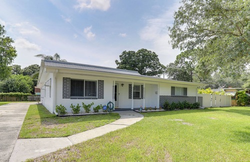 Pinellas Park House | Bright Pinellas Park Getaway w/Private Pool!