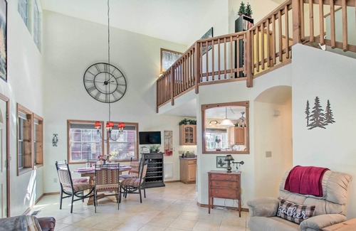 Pinetop Cottage | Bright Pinetop Cabin w/ Porch Near Show Low Lake!