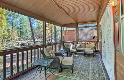 Pinetop Cottage | Bright Pinetop Cabin w/ Porch Near Show Low Lake!