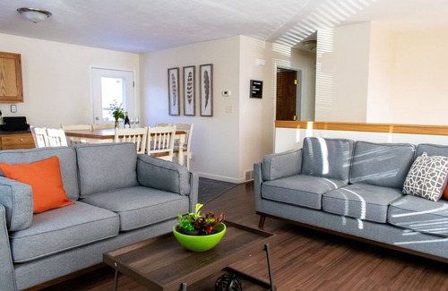 Marquette House | Bright & Private Home ~ Close To Downtown MQT