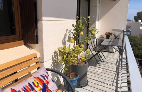 Boulouris-sur-Mer Apartment | Bright, renovated sea-view apartment, 3 minutes' walk from the beach