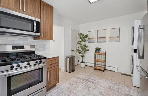 Ardmore House | Bright, renovated, spacious and on the Main Line!